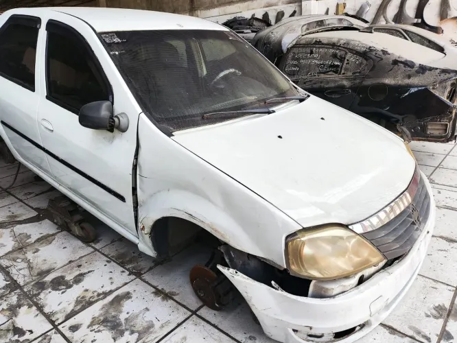 VENDE-SE PEÇAS LOGAN 1.0 16V 2011 - COM NOTA FISCAL 