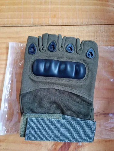 LUVA TÁTICAS MEIO DEDO