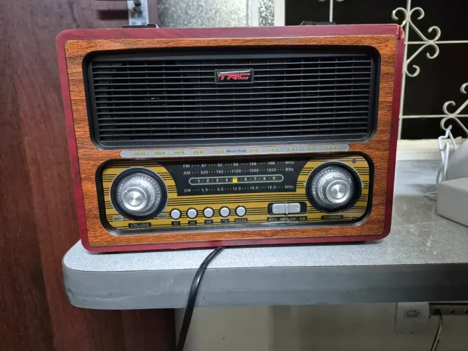 Rádio retrô tcr 213