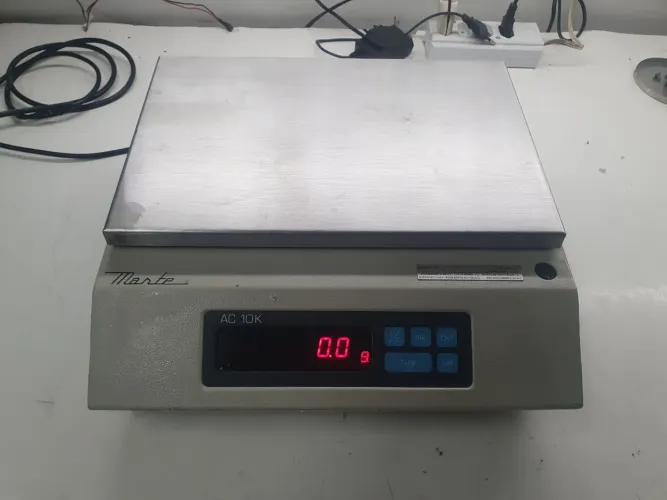 Balança semi-analitica 10kg/0,1g