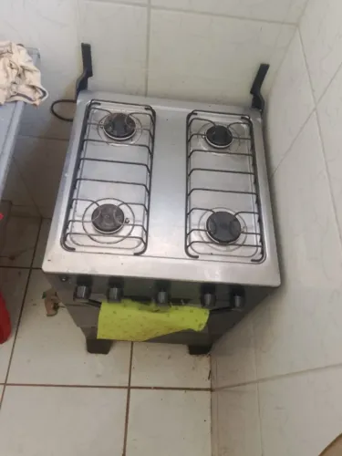 Fogão de 4 bocas