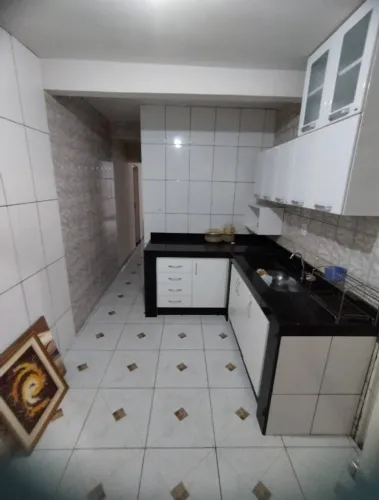 Alugo casa com 01 quarto em André Carloni