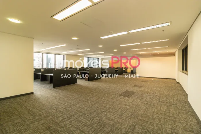 Conjunto comercial 290 m² 9 vagas de garagem na Vila Olímpia