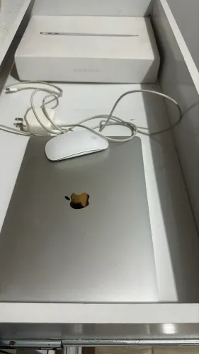 MacBook Air M1 13? - 8GB RAM / 256GB SSD