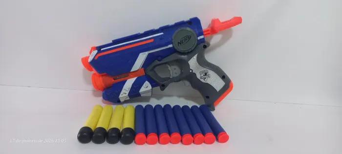 Nerf firestriker com mira da Hasbro
