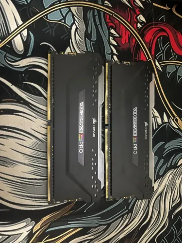 Memoria RAM RGB | Corsair Vengeance | 16GB (2x8) 3000Mhz