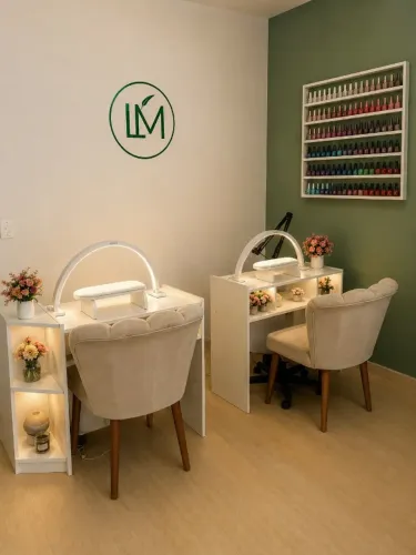 Sala pra manicure em Copacabana (ou aluguel de mesa)