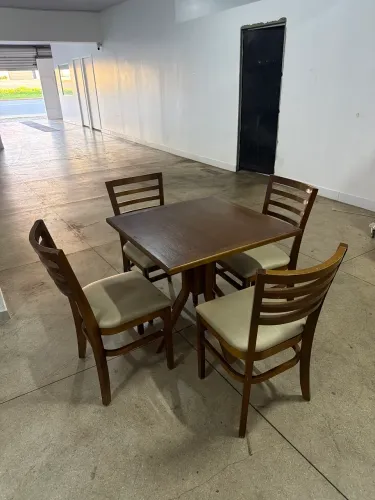 Jogo mesa madeira
