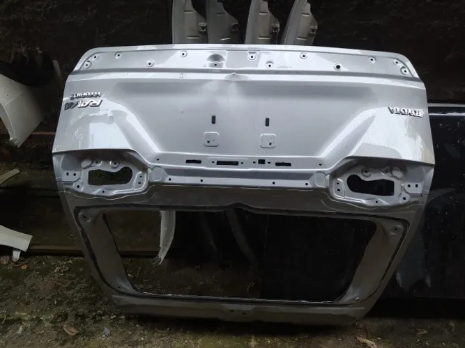Tampa Traseira Rav4 2019 2020 2021 Aluminio