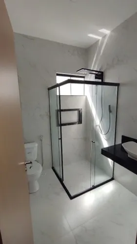 R$850 mil Casa alto padrão em condomínio, Parque Paraíso, 3 suítes sendo uma com closet