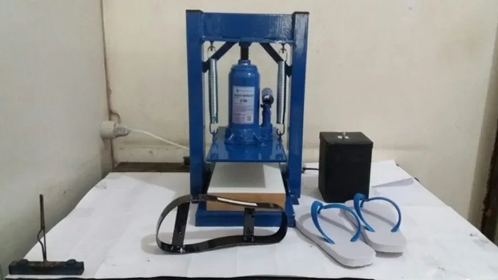 Máquina de fazer chinelo completa