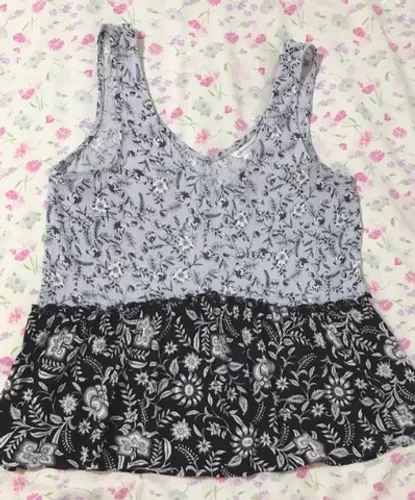 Blusa Aeropostale floral