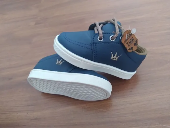 tênis Infantil veloce de couro marinho<br>22 - entrego