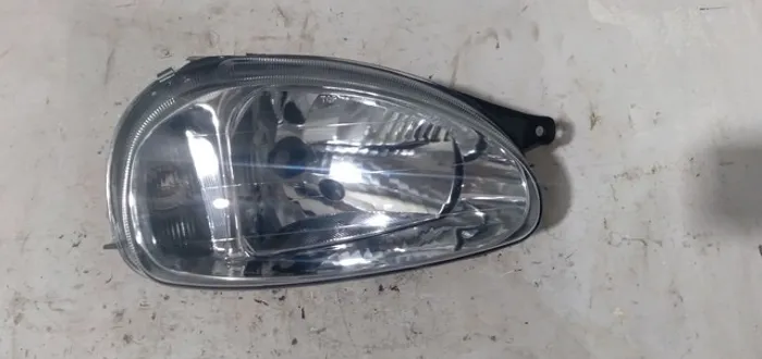 Farol Corsa 00/ Lente Lisa L.D Classic Carcaça Preta (Novo)
