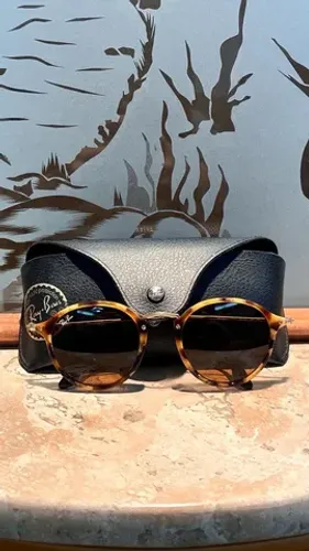 Vendo óculos de sol Ray Ban