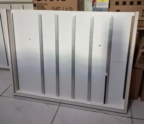 Estante para hotwheels (cartelas)