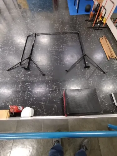 Barra fixa de 2,20m de largura para treino funcional, crossfit, calistenia