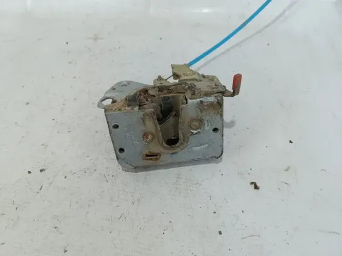 ?Fechadura traseira esquerda VW Gol/Parati G3