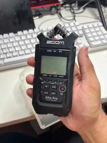 Gravador de áudio Zoom H4n Pro