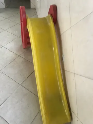 Escorrego infantil 