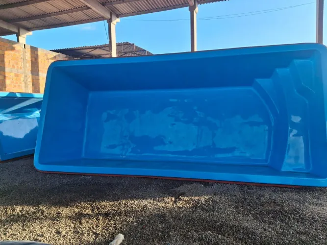 Piscina de fibra 6 metros - só o casco 