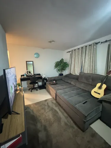 Vendo todos os moveis, e o ap ,,urgência,todo no porcelanato,recém reformado,2/4,garagem?