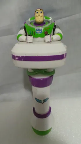 Boneco buzz toy story da disney saindo bolhas de sabão raro!!!