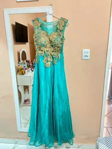 Vestido de festa azul turquesa
