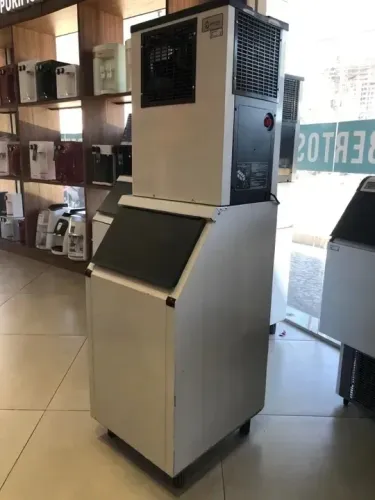 Maquina de Gelo 