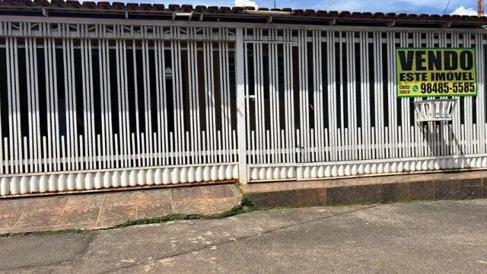 QNP 15 - Casa com área de serviço