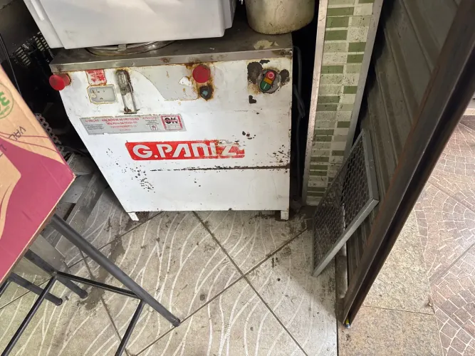 Máquina de fazer pão/masseira G.Paniz