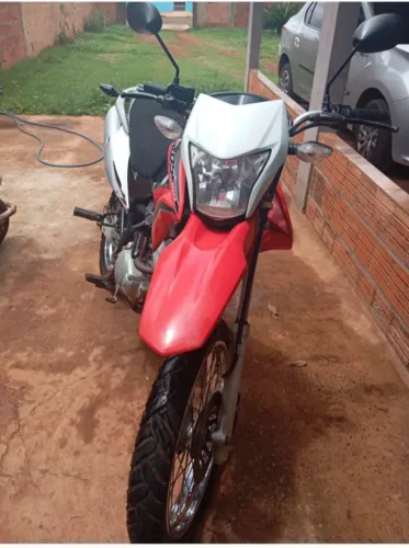 Moto top, pneus bons.