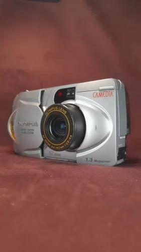 (DECORAÇÃO) Câmera Olympus D-460 zoom