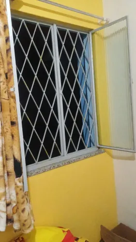 Janela ferro com vidro