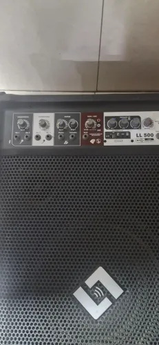 Caixa de som amplificada Ll500 Laudio, seminova!