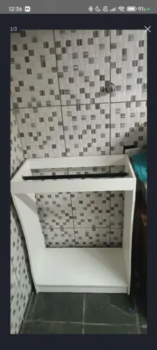 Prateleira expositora para roupas
