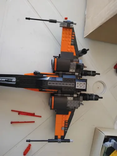 Nave Star wars (faltando poucas pecas) 98% completa