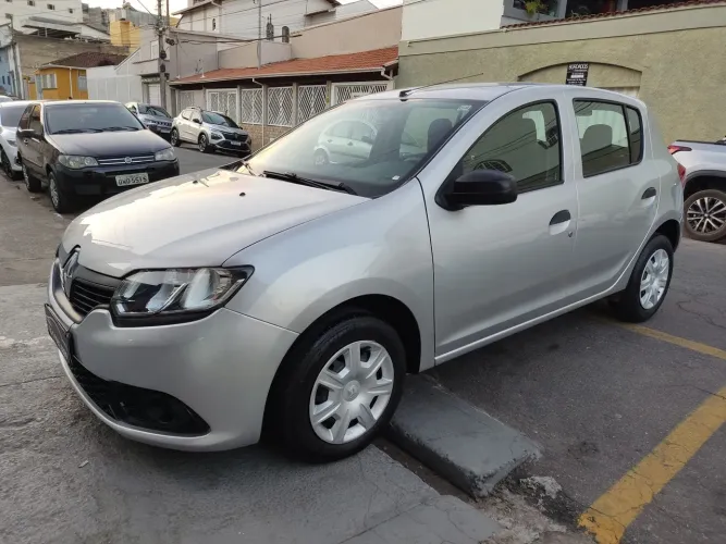 SANDERO 2020 COMPLETO COM 60.000 KM. MOTOR 1.0.