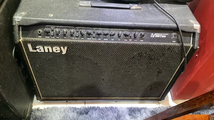 Amplificador laney lv300 twin 