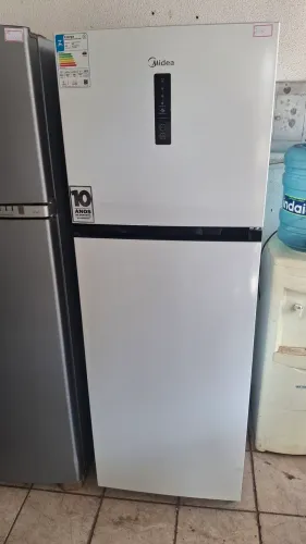 Geladeira Midea Frost Free Semi-Nova