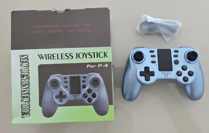 Controle de jogos sem fio para PS4 e PC com vibração dupla em seis eixos e LEDs coloridos.