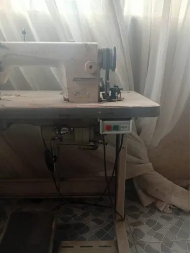 Máquina de costura reta industrial yamata
