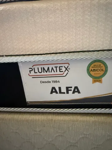 Vendo cama box de casal