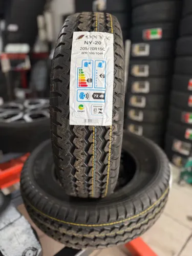 Pneu Novo 205/70rc15 ONYX