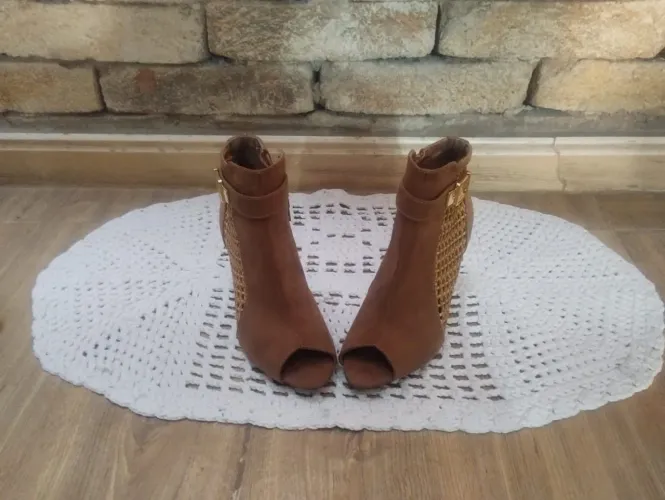Scarpin ankle boot
