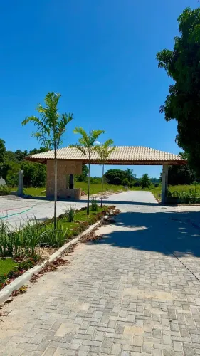 LOTES EM PINDORETAMA COM PORTARIA DE CONTROLE DE ACESSO E CLUBE HOUSE