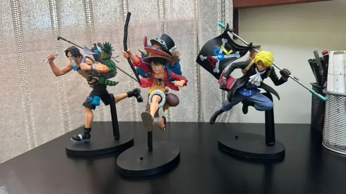 Action Figures One Piece - Ótimo Estado! LER A DESCRIÇÃO