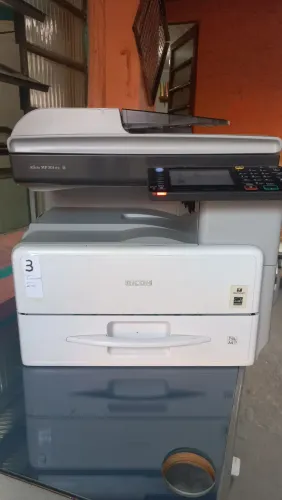 Multifuncional Ricoh Aficio MP301SPF, no estado 