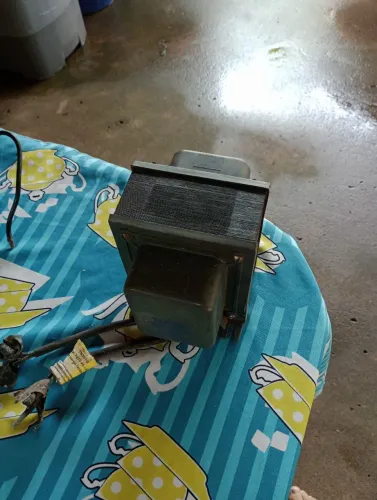 Vendo transformador 310 w