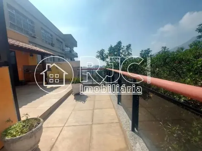 Duplex para venda tem 270 metros quadrados com 3 quartos em Tijuca - Rio de Janeiro - RJ